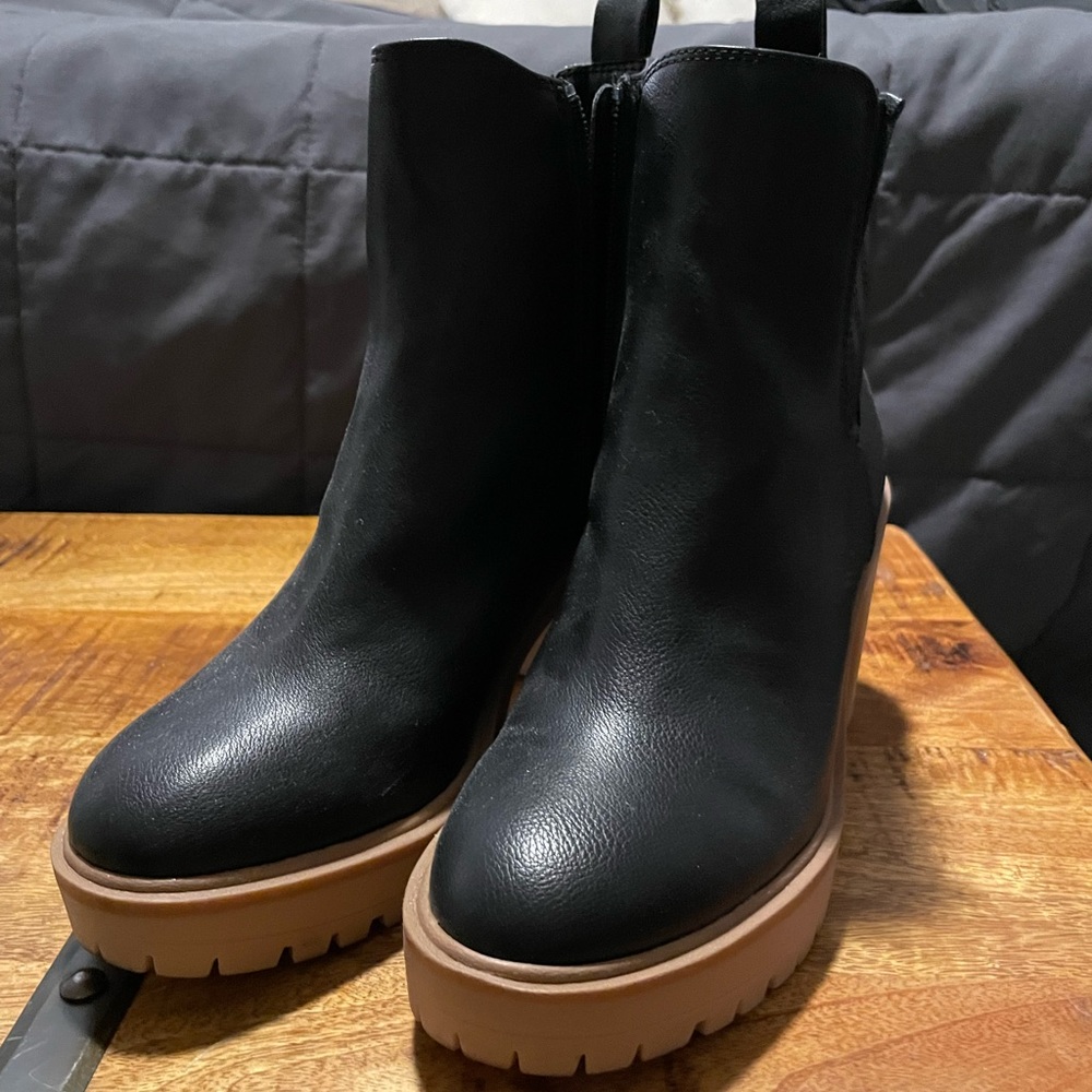 Dolce Vita Black Chunky Heel Booties